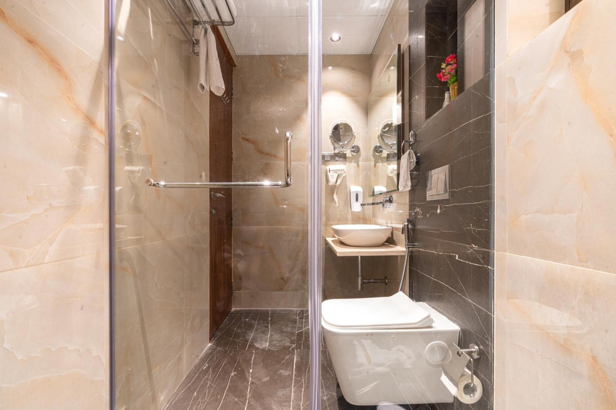 Treebo Premium Heritage Grand -Majiwada Thane Ngoại thất bức ảnh