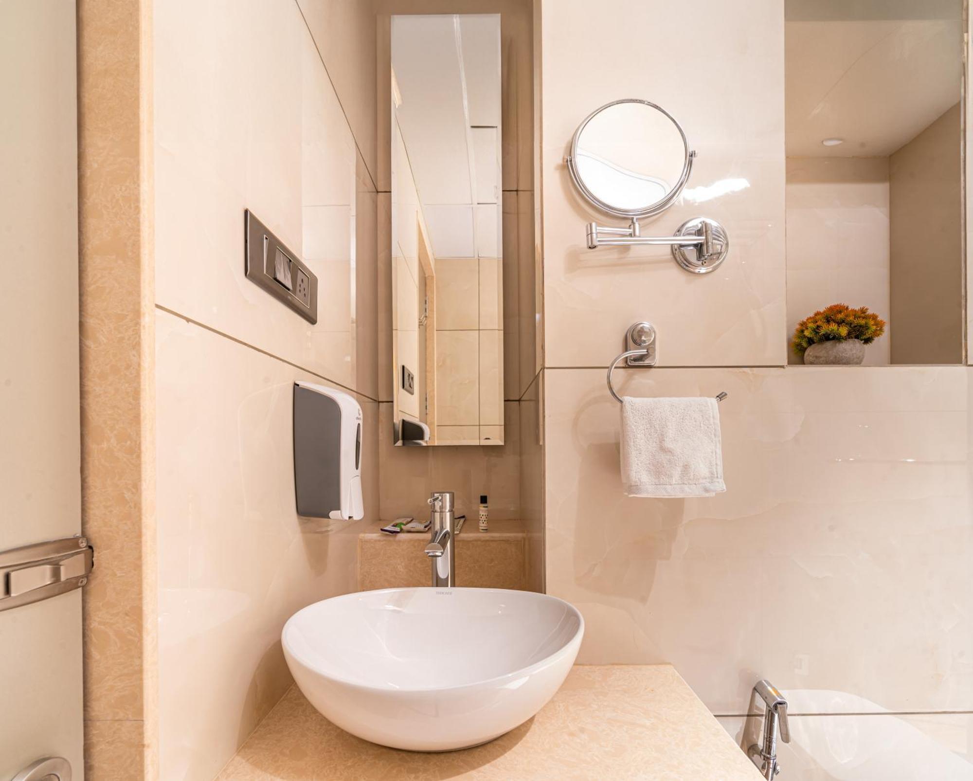 Treebo Premium Heritage Grand -Majiwada Thane Ngoại thất bức ảnh